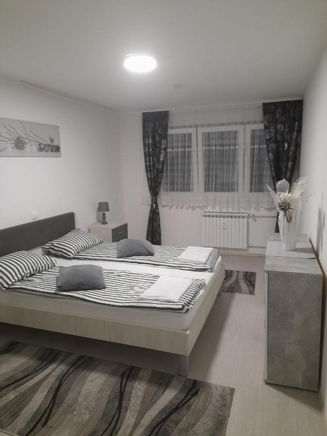 Apartman Lela Карловац Экстерьер фото